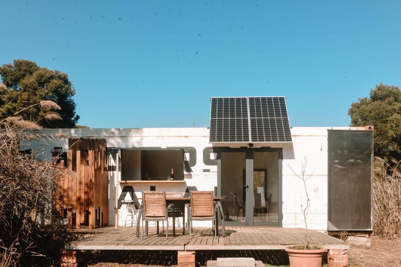 Cooltainer Retreat: Sustainable Coastal Forest Tiny House Near Barcelona Castelldefels Extérieur photo